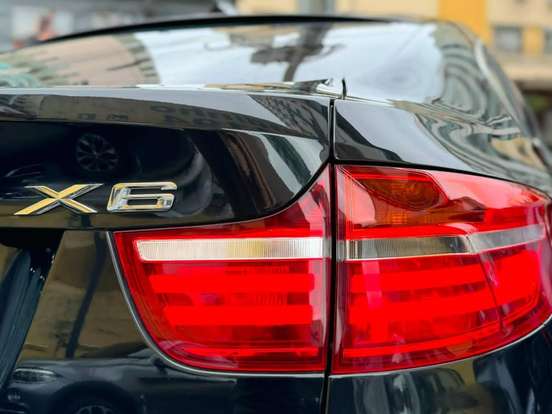 BMW-X6-3.0 35I 4X4 COUPÉ 6 CILINDROS 24V GASOLINA 4P AUTOMÁTICO BMW-X6-2013