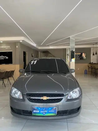 CHEVROLET CLASSIC 1.0 MPFI LS 8V FLEX 4P MANUAL CHEVROLET CLASSIC 1.0 MPFI LS 8V FLEX 4P MANUAL