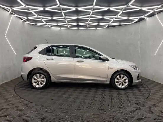 CHEVROLET-ONIX-2021