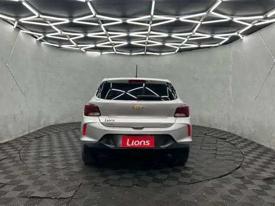 CHEVROLET-ONIX-2022