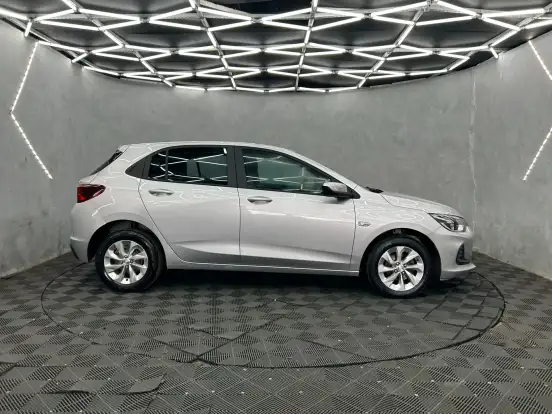CHEVROLET-ONIX-2022