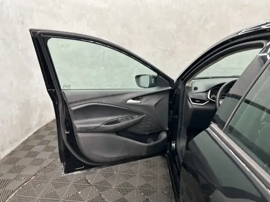 CHEVROLET-ONIX-2022