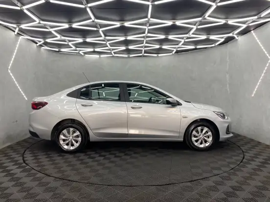 CHEVROLET-ONIX-2021