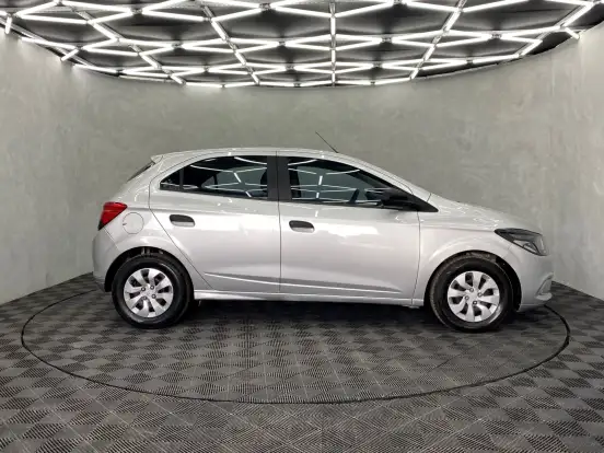 CHEVROLET-ONIX-2019