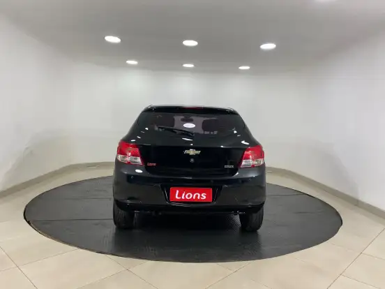 CHEVROLET-ONIX-2016