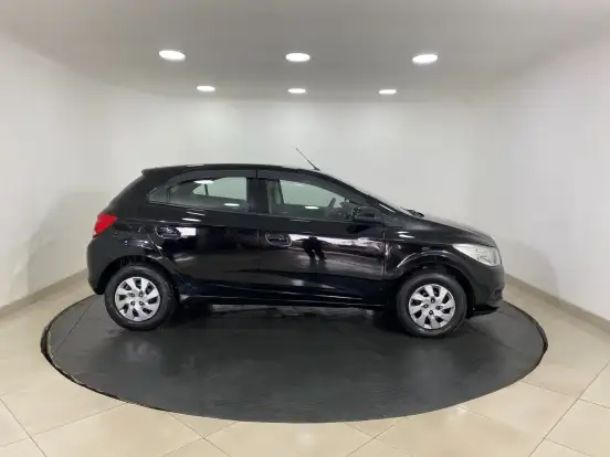CHEVROLET-ONIX-2014