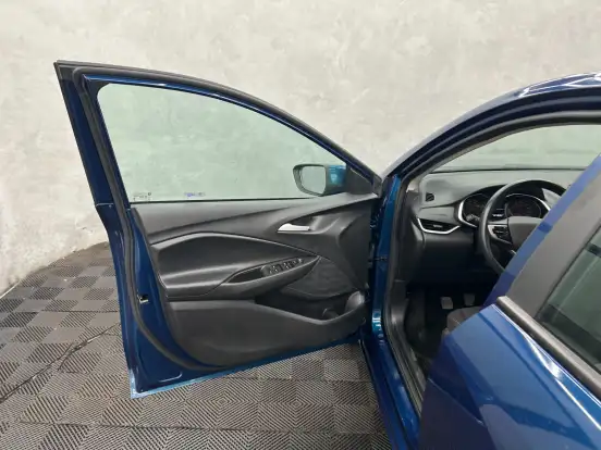 CHEVROLET-ONIX-2024
