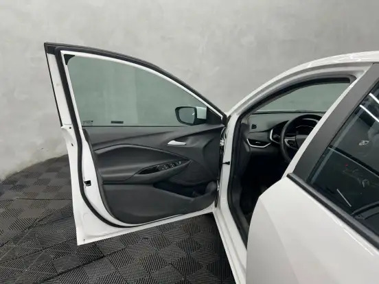 CHEVROLET-ONIX-2024