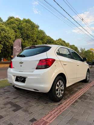 CHEVROLET-ONIX-1.0 MPFI JOY 8V FLEX 4P MANUAL CHEVROLET-ONIX-2019