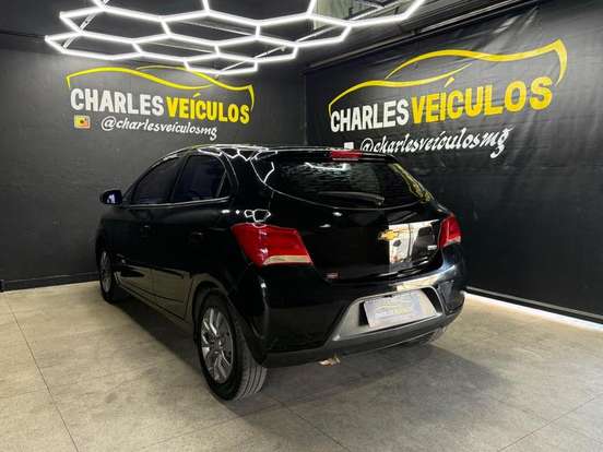 CHEVROLET-ONIX-1.4 MPFI ACTIV 8V FLEX 4P AUTOMÁTICO CHEVROLET-ONIX-2019