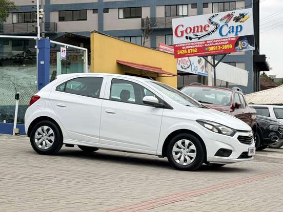CHEVROLET-ONIX-2018