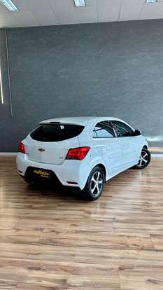 CHEVROLET-ONIX-1.4 MPFI LTZ 8V FLEX 4P AUTOMÁTICO CHEVROLET-ONIX-2018
