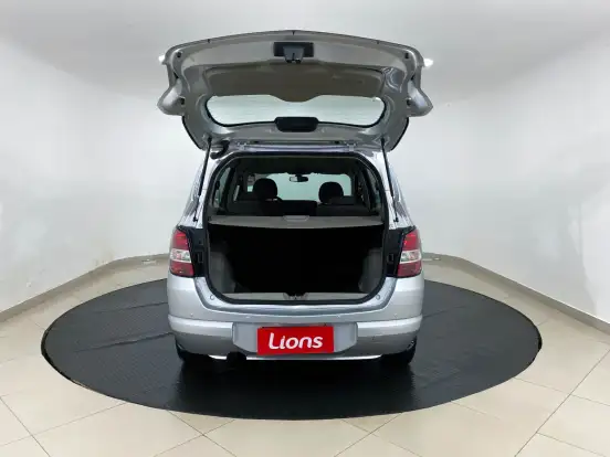 CHEVROLET-SPIN-2015