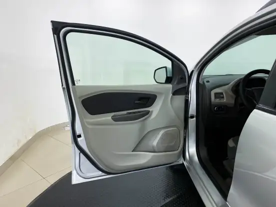CHEVROLET-SPIN-2015