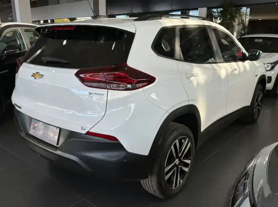 CHEVROLET-TRACKER-2024