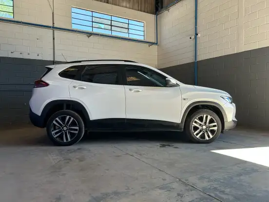 CHEVROLET-TRACKER-2024