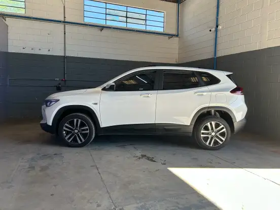 CHEVROLET-TRACKER-2024