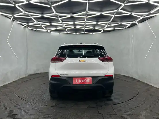 CHEVROLET-TRACKER-2024