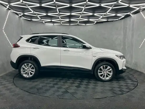 CHEVROLET-TRACKER-2023