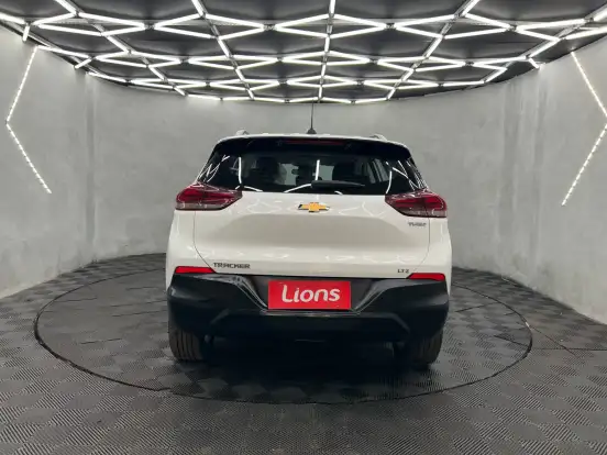 CHEVROLET-TRACKER-2023