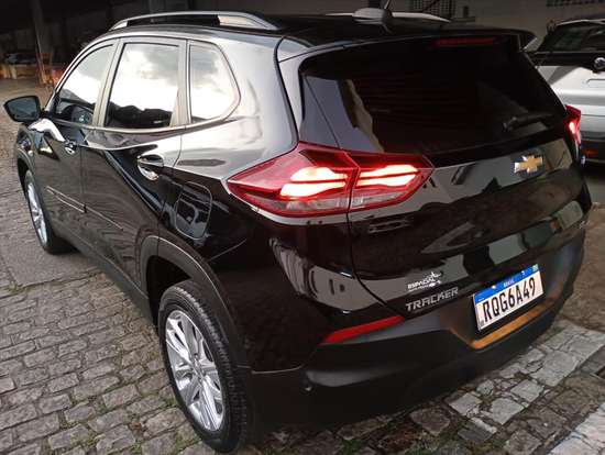 CHEVROLET-TRACKER-2023