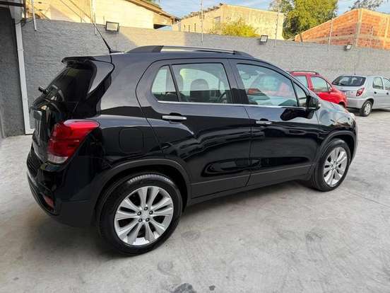CHEVROLET-TRACKER-2018