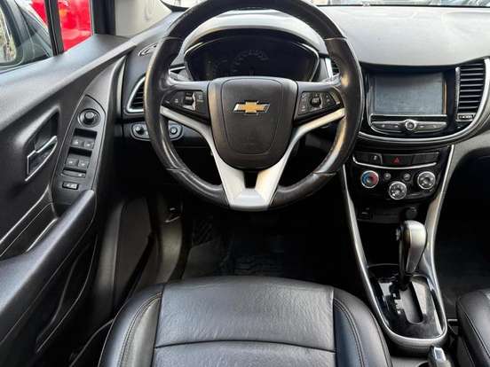 CHEVROLET-TRACKER-2018