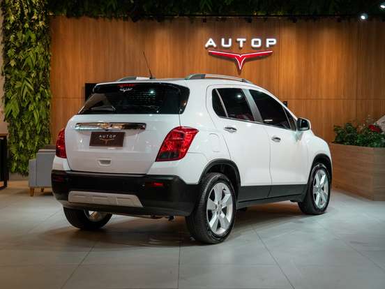 CHEVROLET-TRACKER-2013