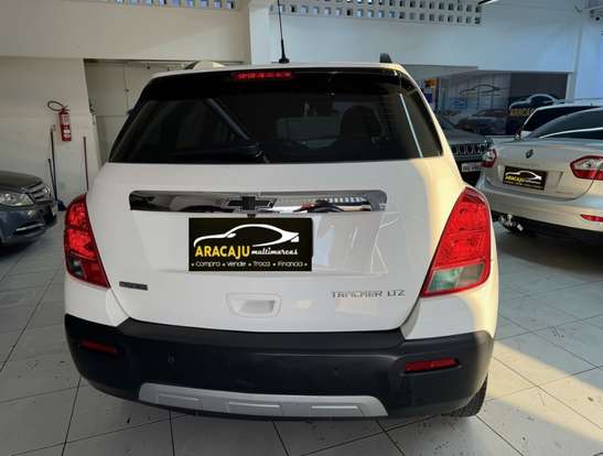 CHEVROLET-TRACKER-2015