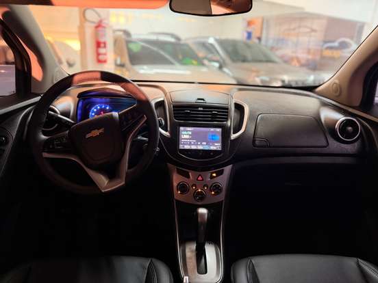 CHEVROLET-TRACKER-2015
