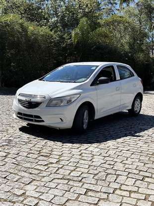 CHEVROLET-ONIX-2016