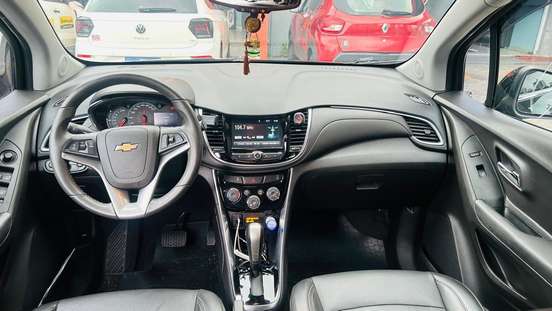 CHEVROLET-TRACKER-2017