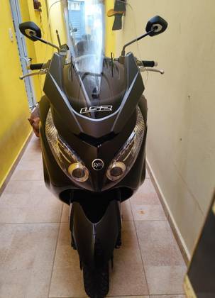 DAFRA MAXSYM 400i 