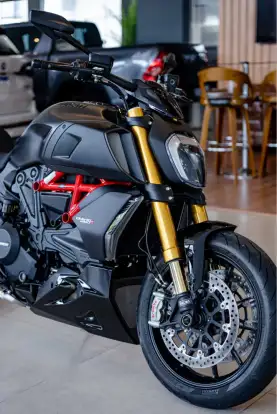 DUCATI-DIAVEL 1260 S-2023