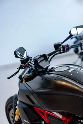 DUCATI-DIAVEL 1260 S-2023