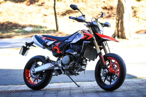 DUCATI HYPERMOTARD 698 MONO DUCATI HYPERMOTARD 698 MONO