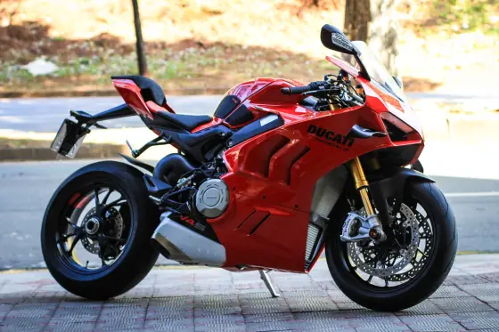 DUCATI PANIGALE V4 S DUCATI PANIGALE V4 S