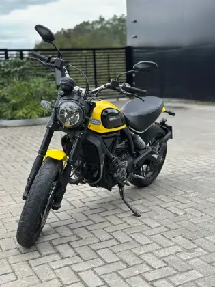 DUCATI SCRAMBLER ICON 