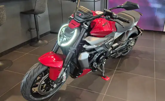 DUCATI-XDIAVEL V4-2026