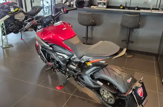 DUCATI-XDIAVEL V4-2026