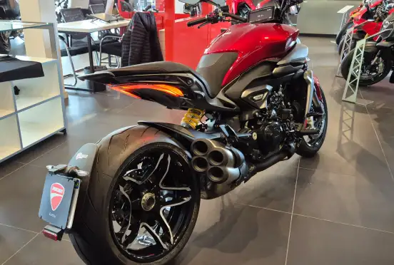 DUCATI-XDIAVEL V4-2026