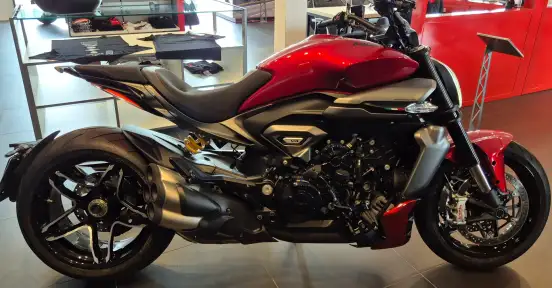 DUCATI-XDIAVEL V4-2026