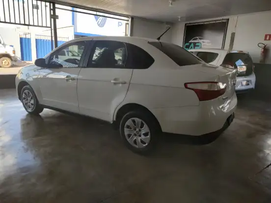 FIAT-GRAND SIENA-2014