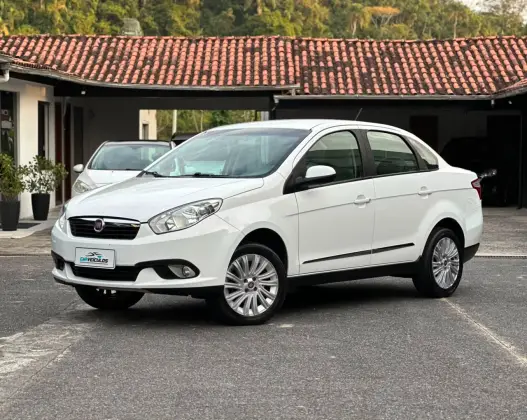 FIAT GRAND SIENA 1.6 MPI ESSENCE 16V FLEX 4P MANUAL