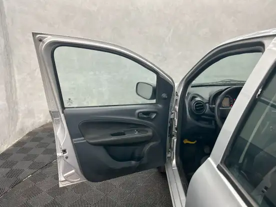 FIAT-UNO-2020