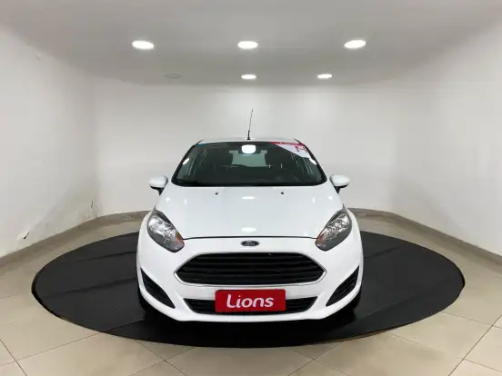 FORD-FIESTA-2014