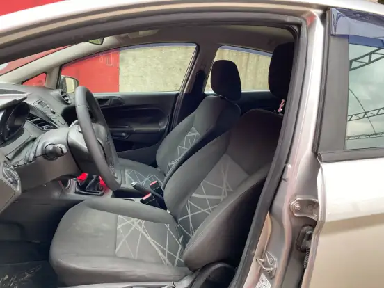 FORD-FIESTA-2014