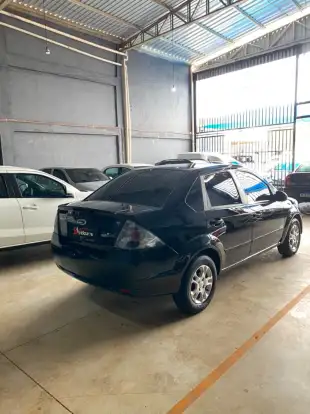 FORD-FIESTA-2011