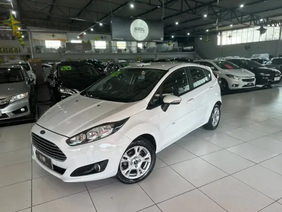 FORD FIESTA 1.6 SE HATCH 16V FLEX 4P POWERSHIFT