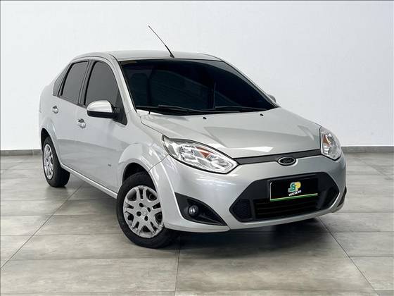 FORD FIESTA 1.6 ROCAM SE SEDAN 8V FLEX 4P MANUAL